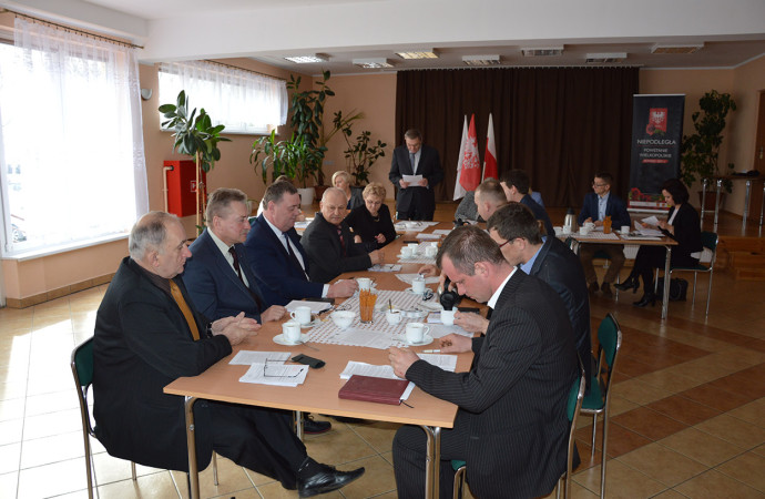 Relacja z&nbsp;XLIII sesji Rady Gminy Powidz