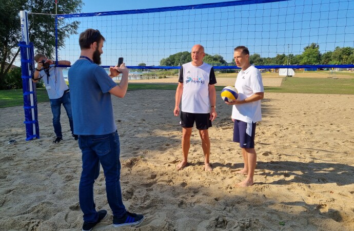 Starosta Słupecki i Wójt Gminy Powidz zapraszają na XXVII Turniej Siatkówki Plażowej